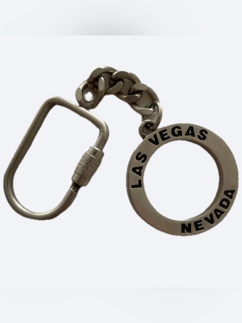 🔑 *Las Vegas Nevada Keychain - Stylish Silver Tone!* 🌃